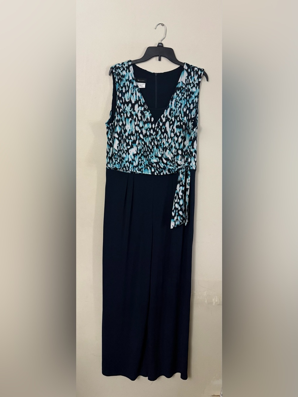 AB Studio Sleeveless jumpsuits with Teal, Black & White Print